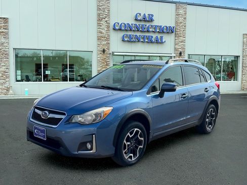 Used 2016 Subaru Crosstrek 2.0i Limited w/ Popular Package #2 AWD/4WD image 1