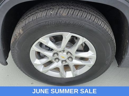 Used 2018 Chevrolet Traverse LT FWD image 39