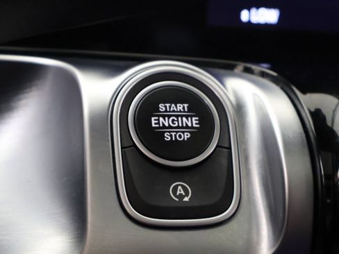 Used 2023 Mercedes-Benz GLB 250 4MATIC image 43
