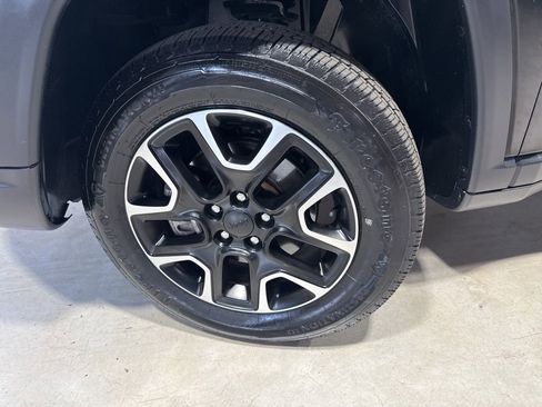 Used 2020 Jeep Compass Trailhawk AWD/4WD image 2