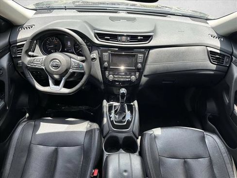 Used 2019 Nissan Rogue SL AWD/4WD image 25
