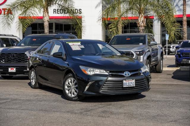 Certified 2016 Toyota Camry LE FWD image 1