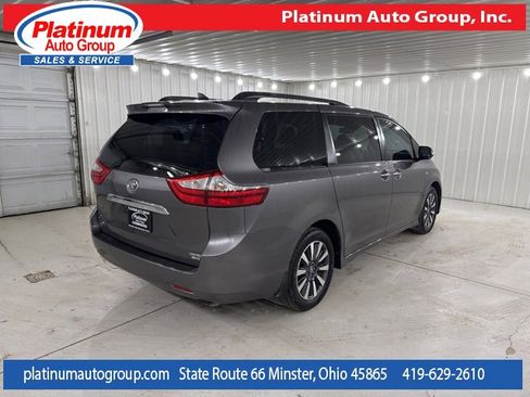 Used 2018 Toyota Sienna Limited Premium image 5