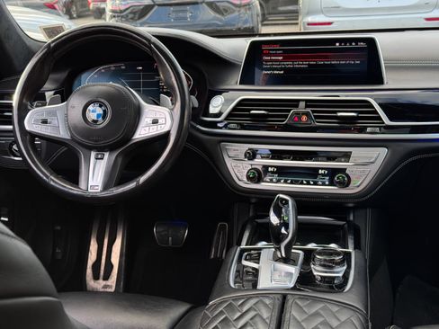 Used 2022 BMW 750i xDrive 750i xDrive w/ Executive Package image 26