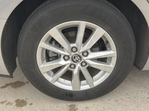 Used 2025 Toyota Camry LE image 13