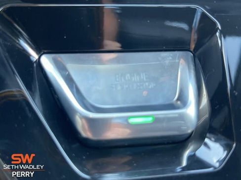 New 2025 GMC Sierra 2500 Denali w/ Denali Reserve Package image 28