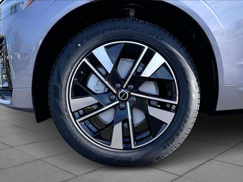New 2026 Volvo XC60 B5 Plus w/ Protection Package Premier AWD/4WD image 16