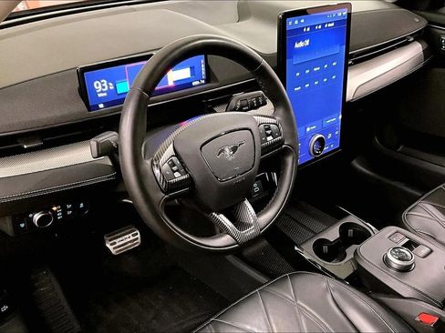 Used 2022 Ford Mustang Mach-E Select image 12