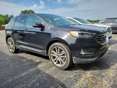 Used 2024 Ford Edge Titanium w/ Equipment Group 301A AWD/4WD image 2