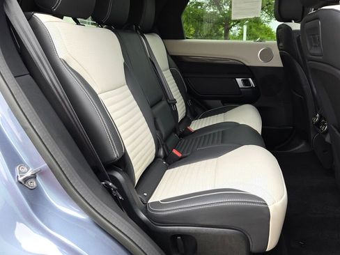 Used 2023 Land Rover Discovery HSE R-Dynamic image 9