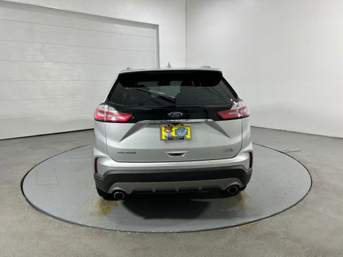 Used 2019 Ford Edge SEL w/ Equipment Group 201A image 29