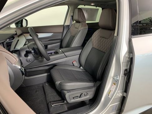 Used 2025 Nissan Murano Platinum w/ Cargo Package image 19