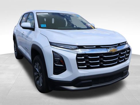 Used 2025 Chevrolet Equinox LT AWD/4WD image 9