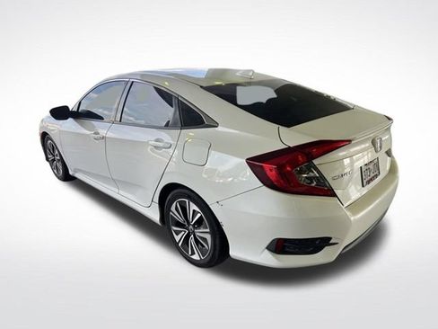 Used 2017 Honda Civic EX-T image 7