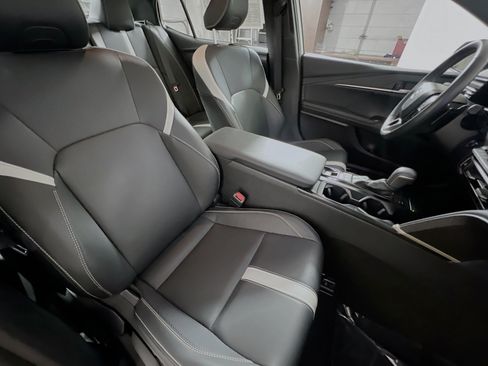 Used 2025 Toyota Camry SE FWD image 31