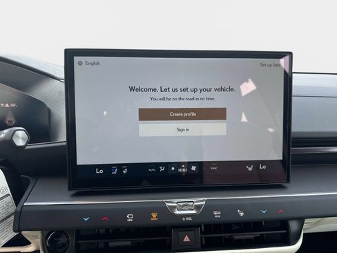 New 2026 Lexus ES 350e FWD image 17