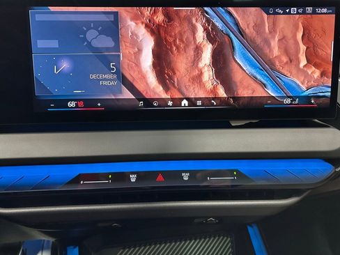 Used 2025 BMW X3 xDrive30i w/ M Sport Package image 27