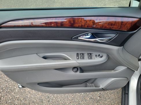 Used 2010 Cadillac SRX Luxury FWD image 23