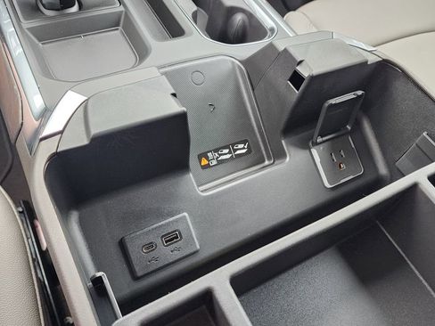 New 2026 GMC Sierra 1500 SLT image 33