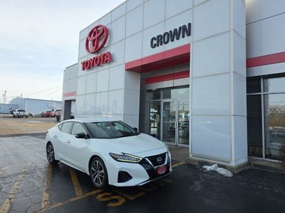 Used 2023 Nissan Maxima SV w/ Floor Mat Group