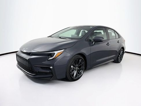 Used 2025 Toyota Corolla XSE FWD image 3