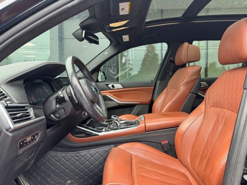 Used 2019 BMW X7 xDrive50i w/ M Sport Package AWD/4WD image 3