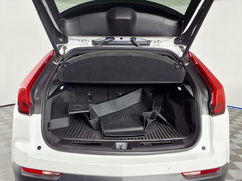 Used 2019 Cadillac XT4 Premium Luxury image 8