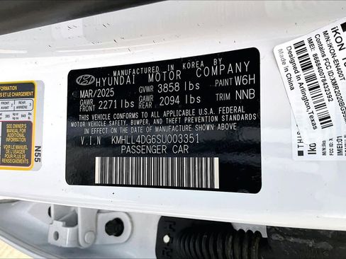 Certified 2025 Hyundai Elantra SE image 30