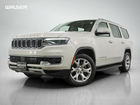 Used 2022 Jeep Wagoneer Series II AWD/4WD image 1