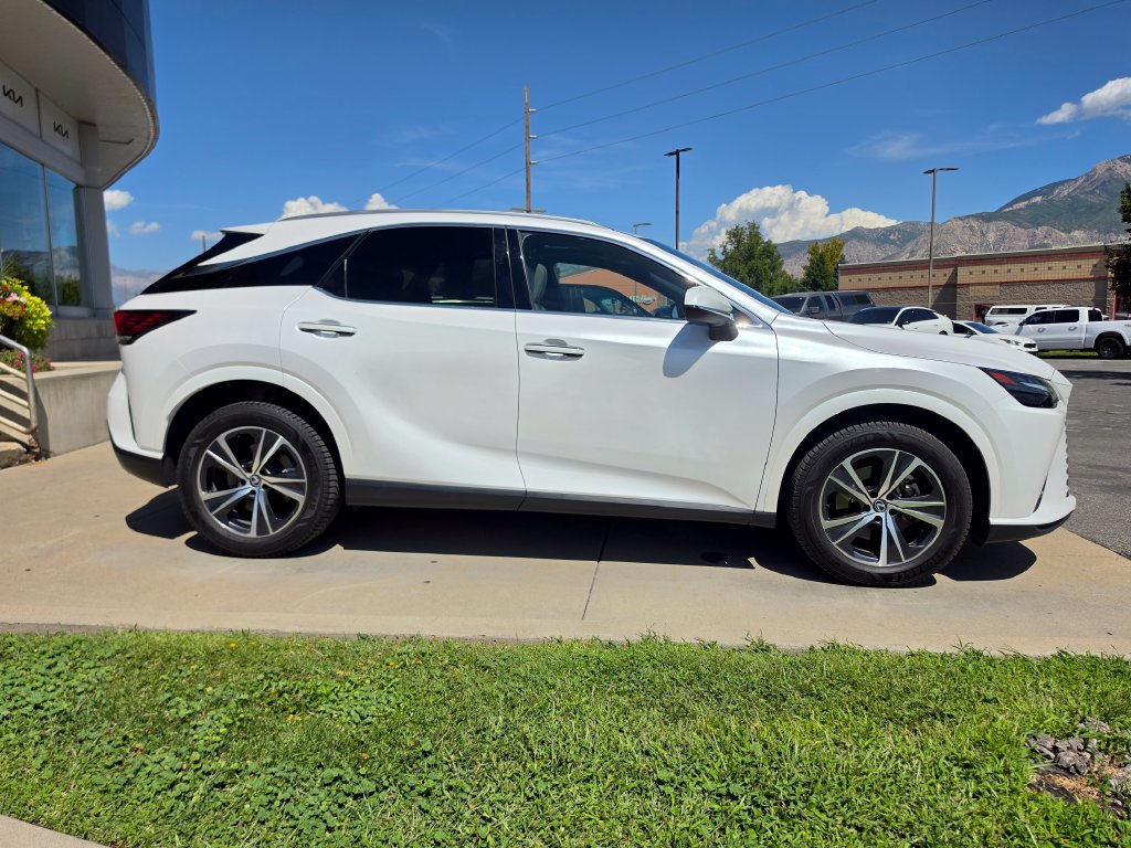 Used 2023 Lexus RX 350 Premium w/ Cold Area Package AWD/4WD image 4