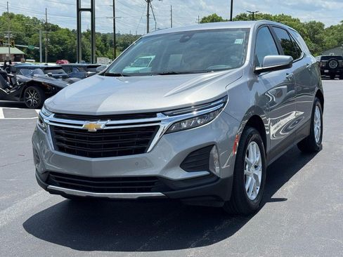 Used 2024 Chevrolet Equinox LT w/ LPO, Floor Liner Package FWD image 8