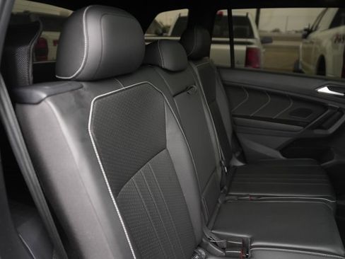 Used 2024 Volkswagen Tiguan SE R-Line image 17