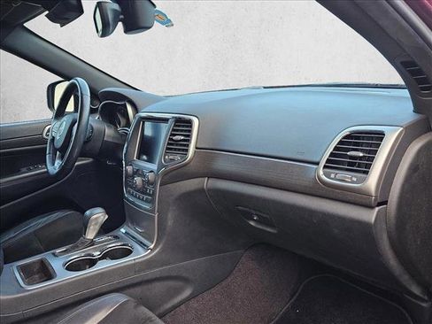 Used 2018 Jeep Grand Cherokee Altitude image 19