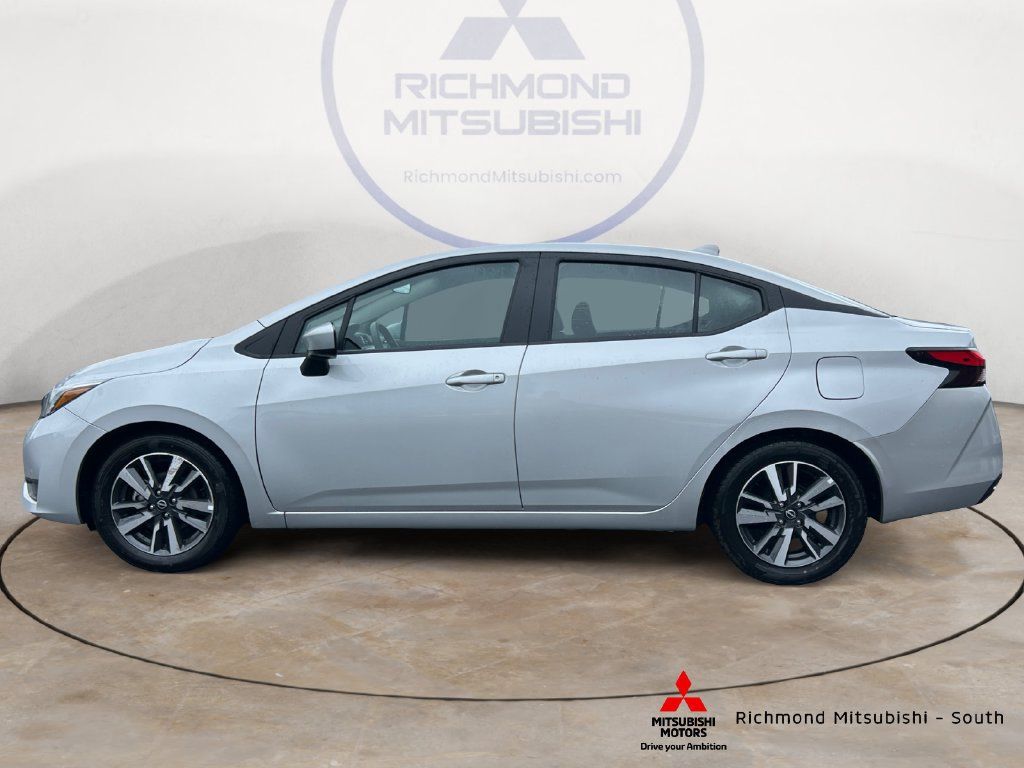 Used 2025 Nissan Versa SV FWD image 6