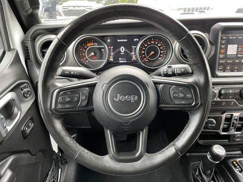 Used 2022 Jeep Wrangler Unlimited Sport w/ Sun And Sound Package AWD/4WD image 15
