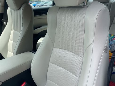 Used 2018 Honda Accord EX-L image 11