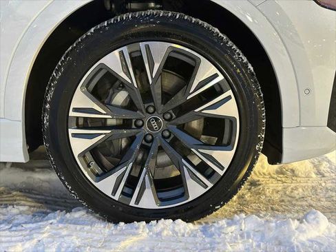 New 2026 Audi Q8 Premium Plus image 9