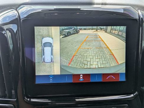 Used 2019 Chevrolet Traverse Premier w/ Redline Edition AWD/4WD image 23