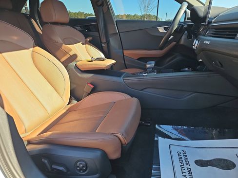 Used 2022 Audi A4 2.0T Premium Plus w/ Premium Plus Package image 10