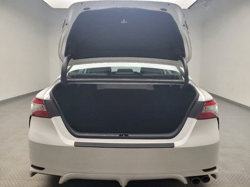 Used 2020 Toyota Camry SE image 29