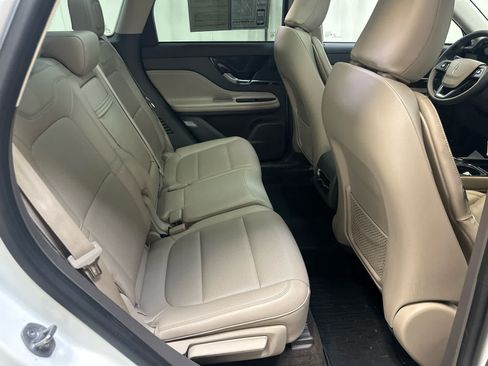Used 2023 Lincoln Corsair AWD w/ Equipment Group 101A image 20