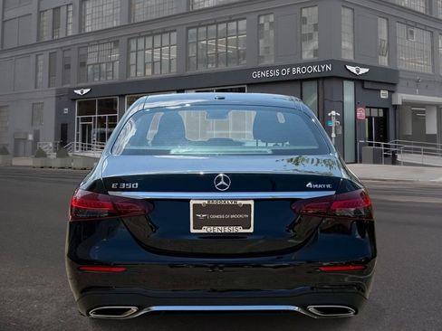 Used 2022 Mercedes-Benz E 350 4MATIC Sedan image 6