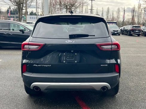 Used 2024 Ford Escape Platinum image 10
