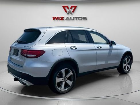 Used 2019 Mercedes-Benz GLC 300 4MATIC image 5
