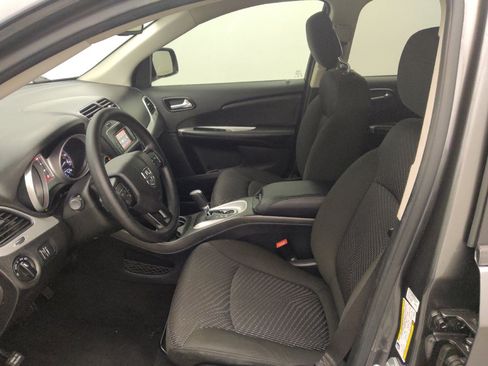 Used 2020 Dodge Journey SE FWD image 17