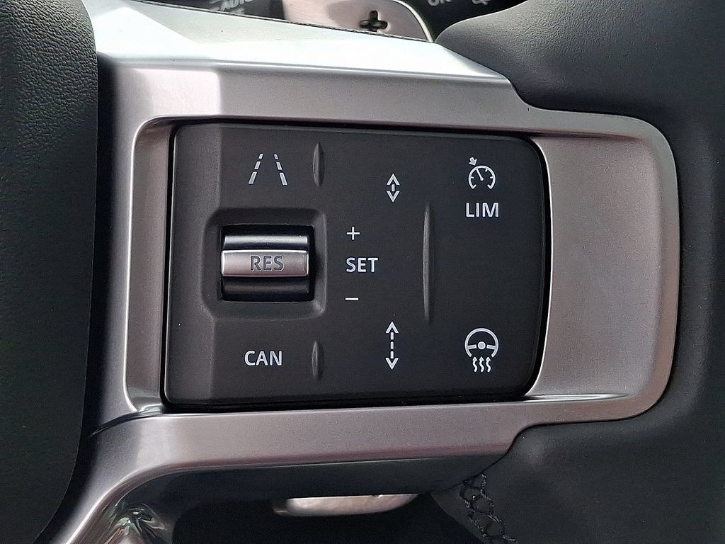 Used 2026 Land Rover Discovery S AWD/4WD image 17