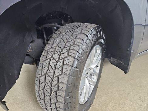 Certified 2021 Chevrolet Silverado 1500 RST image 36