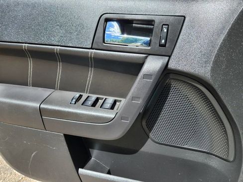 Used 2011 Ford Focus SEL w/ 301A Rapid Spec Order Code FWD image 19