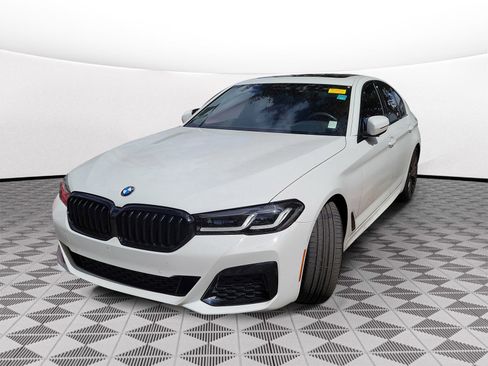Used 2023 BMW 530i w/ M Sport Package image 3