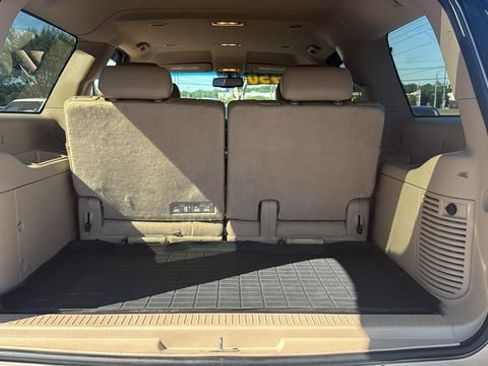 Used 2012 GMC Yukon XL SLT RWD image 11